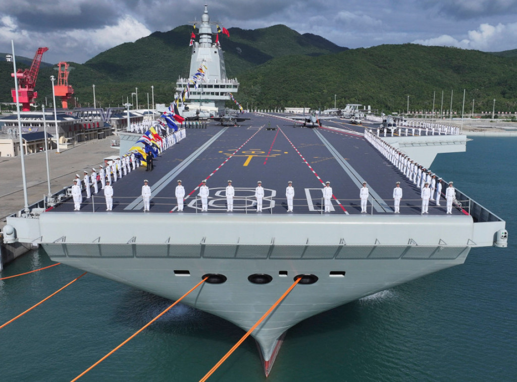 Čen: Sve veća snaga kineske mornarice obeležena "erom tri nosača aviona"