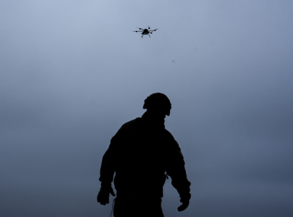 Rusi napali dronovima centar Harkova, oštećeno preduzeće i kuće, jedna osoba povređena