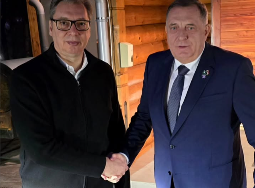 Vučić razgovarao sa Dodikom o pitanjima od značaja za budućnost srpskog naroda