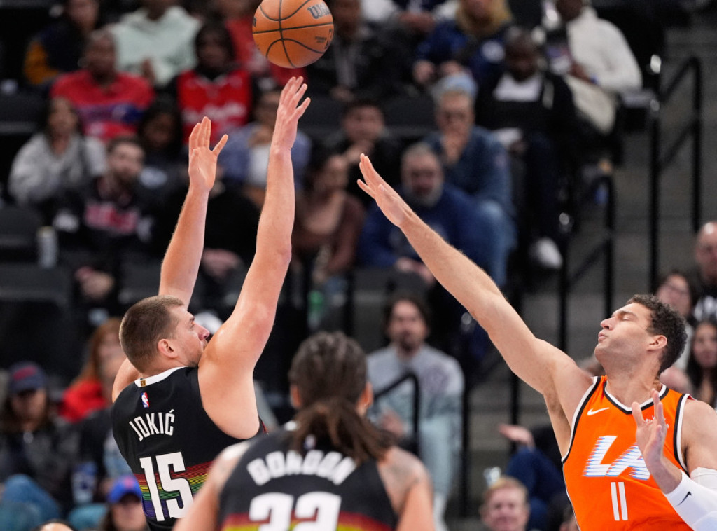 Srpski košarkaš Nikola Jokić postigao 55 poena u pobedi Denvera nad Klipersima
