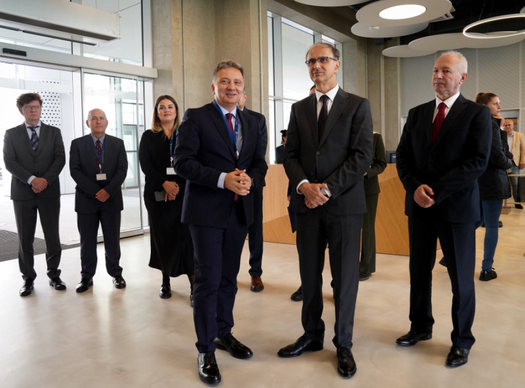 Premijer Macut: Od 1. januara jednostavnija procedura za bolovanje uz elektronski sistem