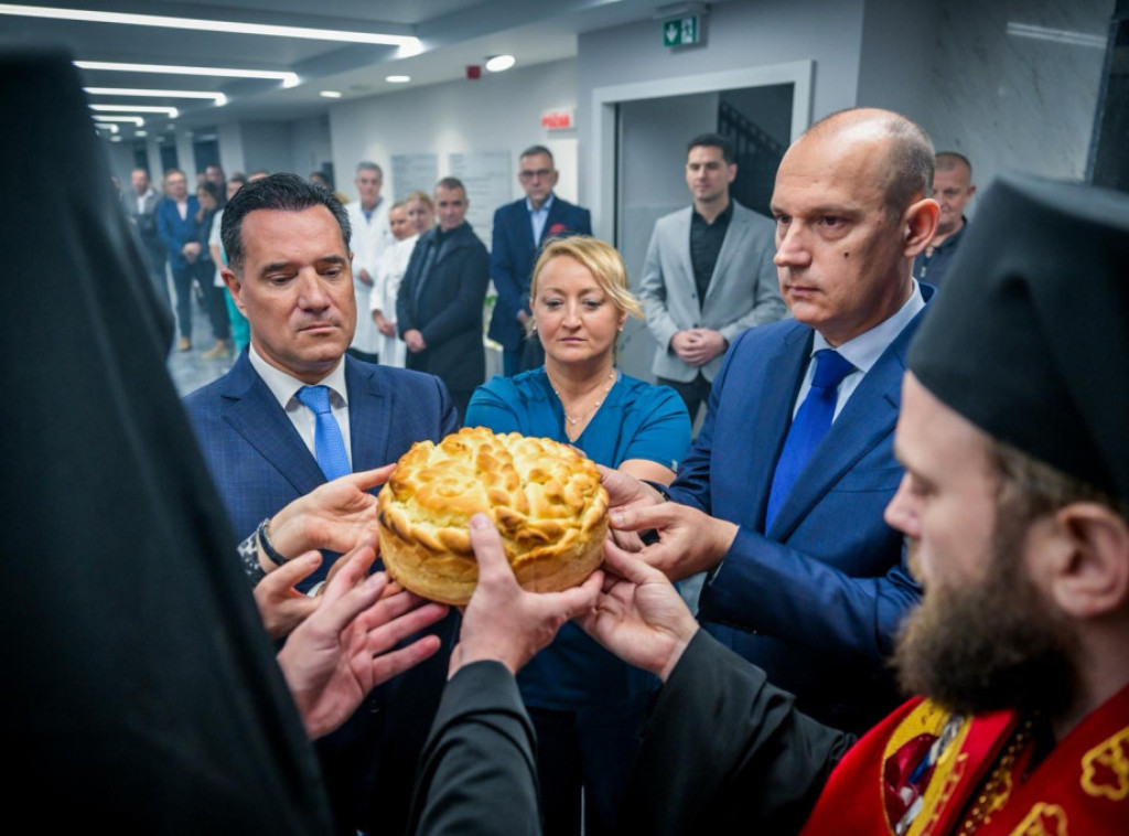 Ministri zdravlja Srbije i Grčke obeležili lekarsku slavu u UKCS u društvu sveštenika