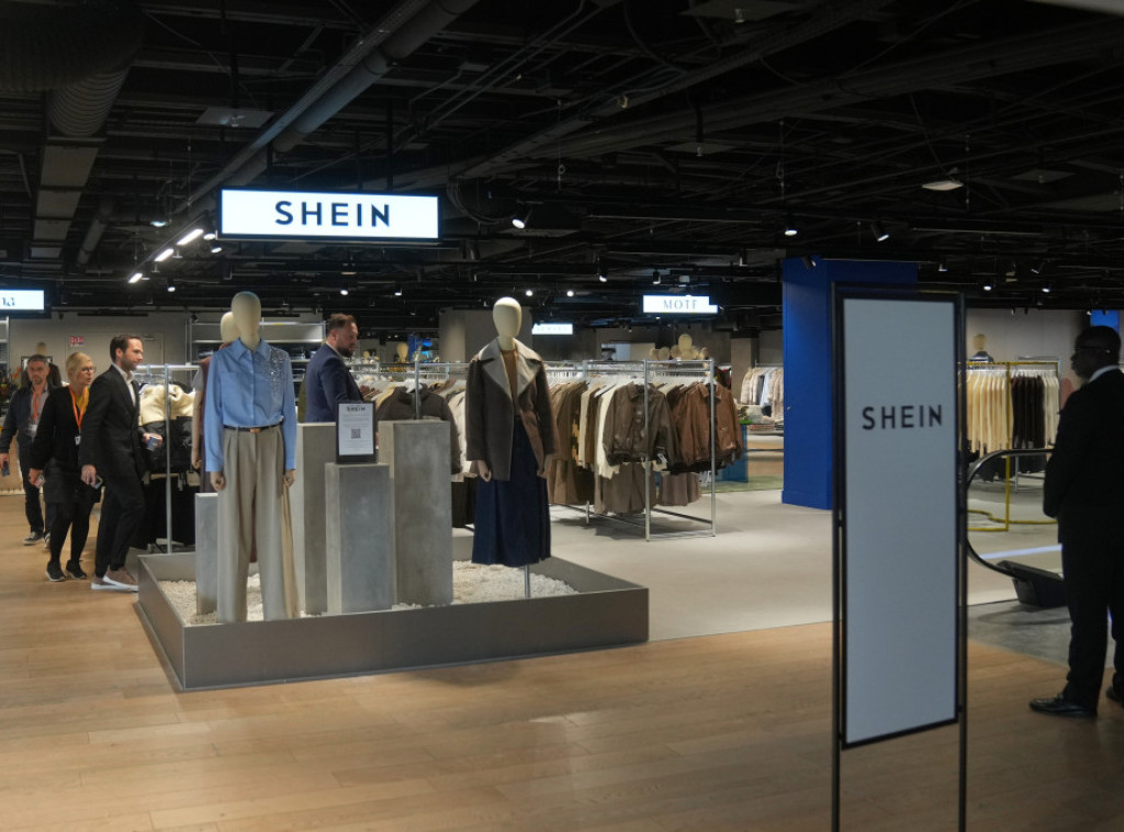 Otvaranje pet prodavnica kompanije Šein u gradovima Francuske odloženo do daljnjeg