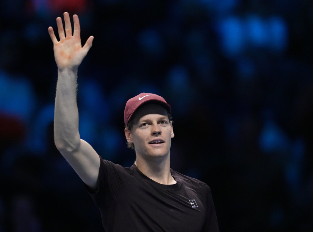 Italijanski teniser Janik Siner pobedio Amerikanca Bena Šeltona na završnom mastersu u Torinu