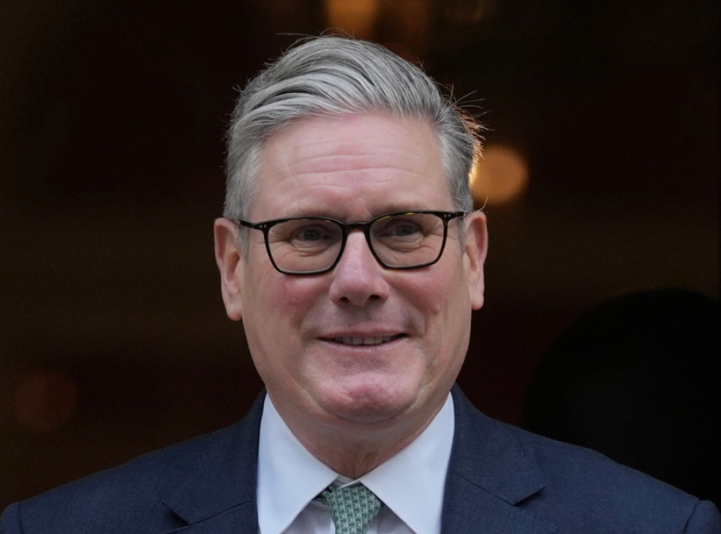 Mediji: Starmer lobira da Poljska kupi podmornice od kompanije Saab