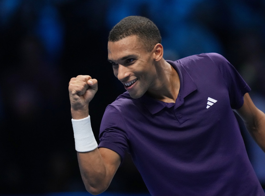 Ože-Alijasim pobedio Zvereva za plasman u polufinale ATP finala u Torinu