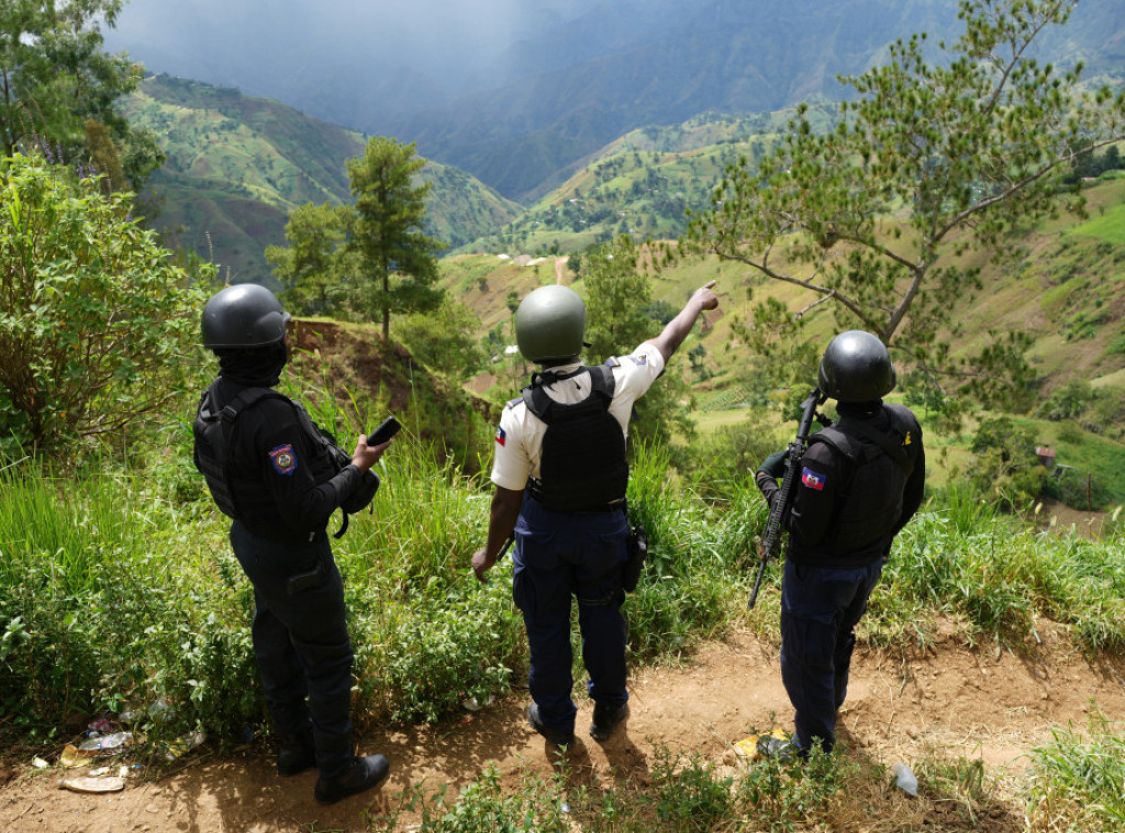 Haićanska policija uništila helikopter i ubila sedam članova bande u sukobu u gradu