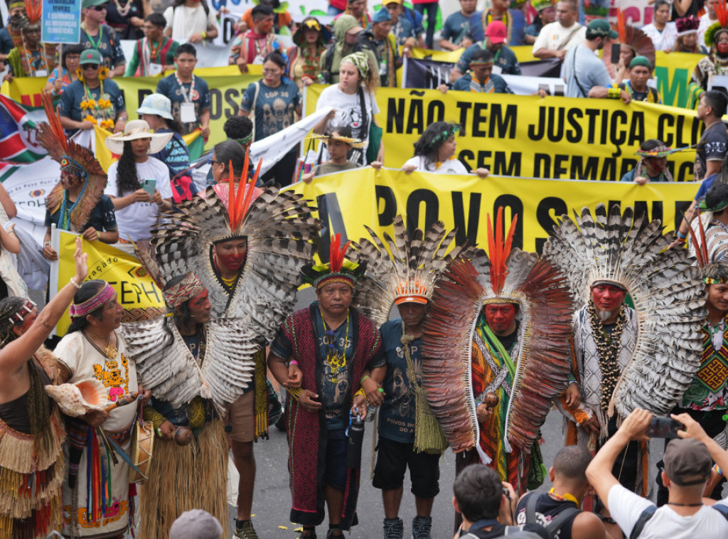 Brazil: Hiljade ljudi demonstrirale povodom samita COP30 pozivajući na akciju