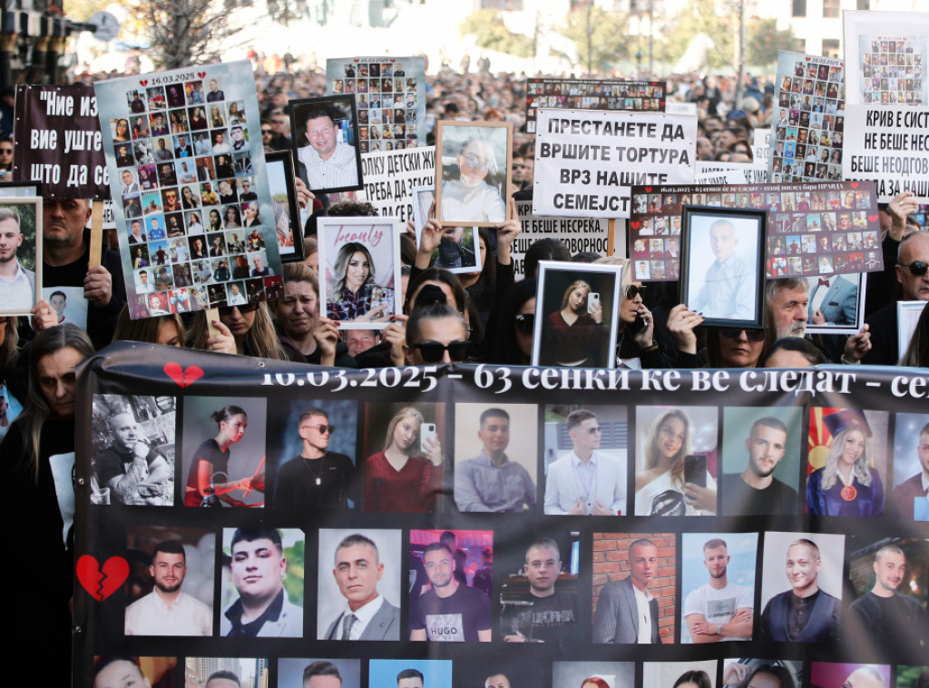 Porodice stradalih i građani održali marš za žrtve požara u Kočanima