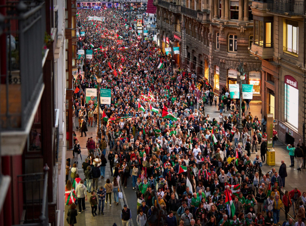 Desetine hiljada ljudi marširalo u Bilbau u znak podrške Palestini