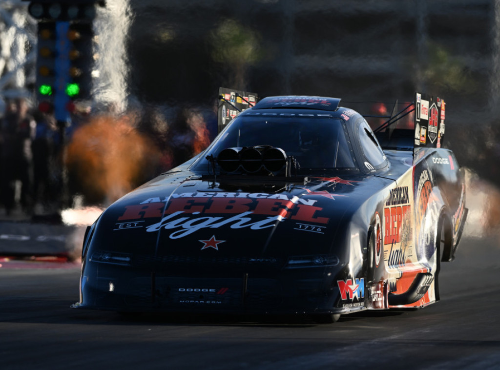 U nesreći tokom trke automobila u Australiji povređeno 13 osoba