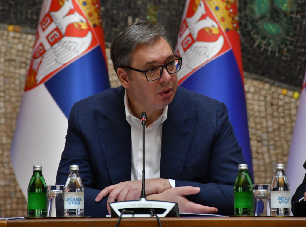 Vucic: We have one week for final decision on NIS, we will even offer higher price