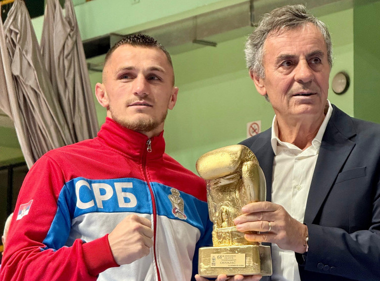 Srpski bokser Almir Memić osvajač 68. "Zlatne rukavice"
