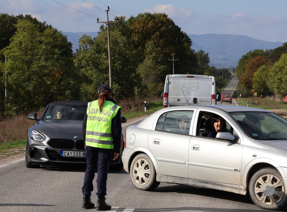 Tri osobe povređene u udesu u selu Vujetinci kod Čačka, među njima i dete