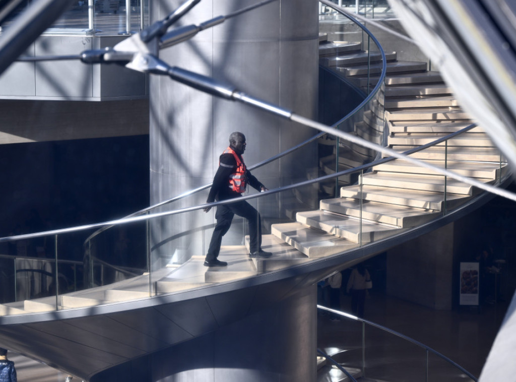 Luvr: I drugi delovi muzeja bi mogli da budu zatvoreni zbog renoviranja