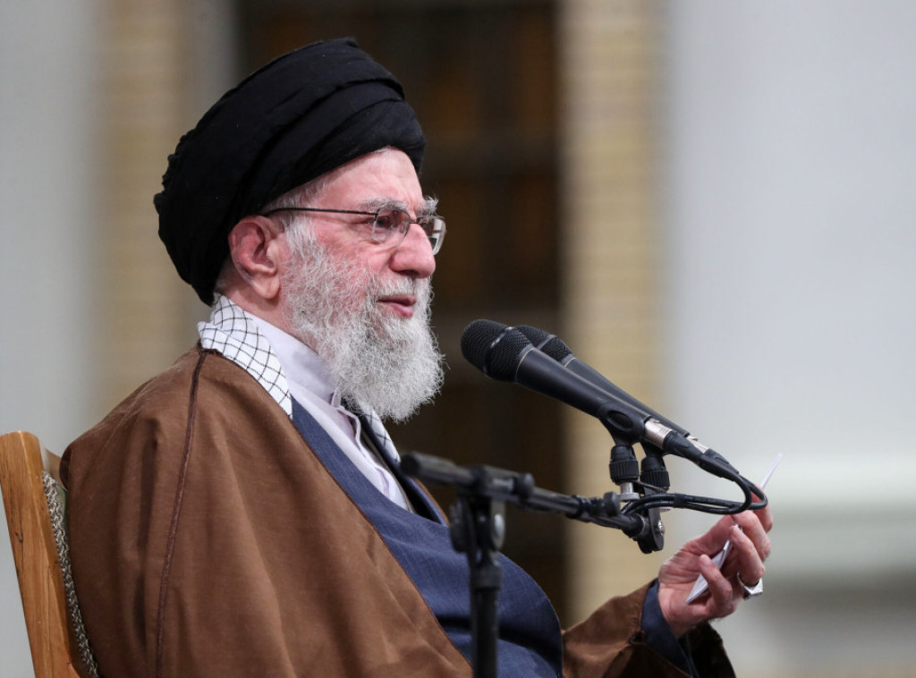 Savetnik Hamneija: Iran otvoren za nastavak pregovora sa SAD, ali neće menjati uslove