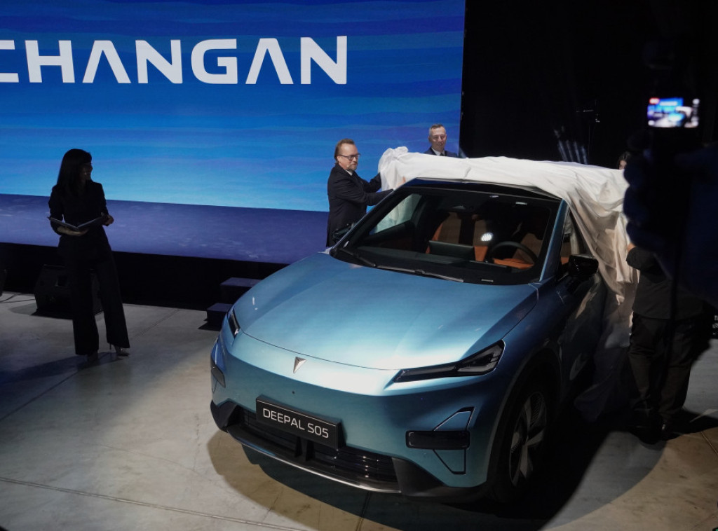Kineski Changan stigao u Srbiju, predstavljeni automobili deepal s05 i s07