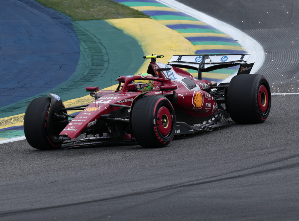 Luis Hamilton: Bila je ovo teška godina, razmišljam o vožnji čak i dok spavam