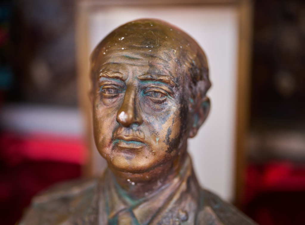 U Španiji sprovedena anketa povodom 50. godišnjice smrti bivšeg diktatora Franka