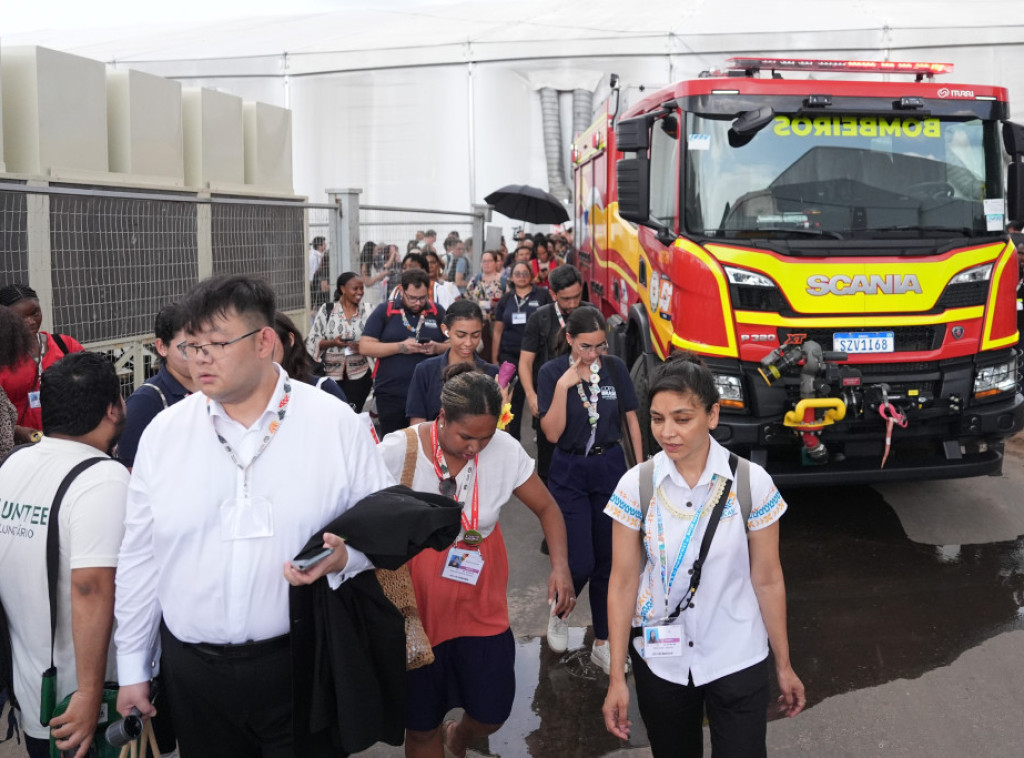 Izbio požar na klimatskom samitu u Brazilu, ljudi evakuisani