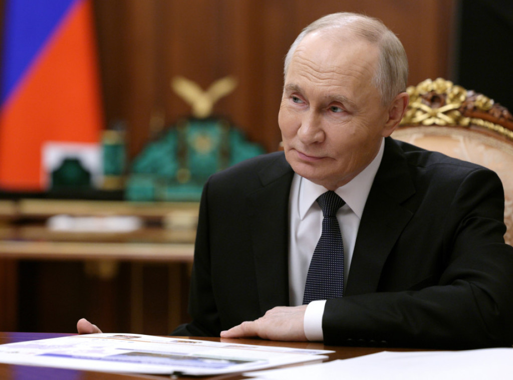 Anketa: Većina Rusa veruje Putinu