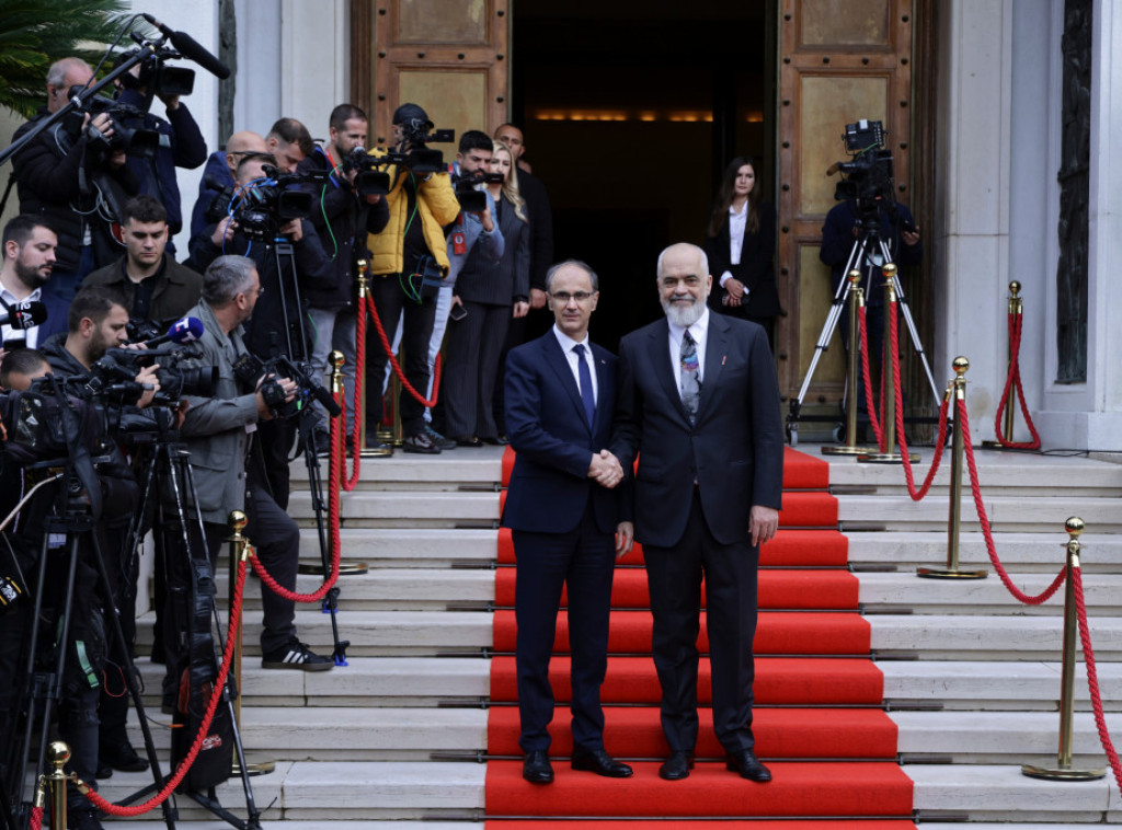 Macut arrives at Tirana summit of Western Balkan leaders, welcomed by Rama