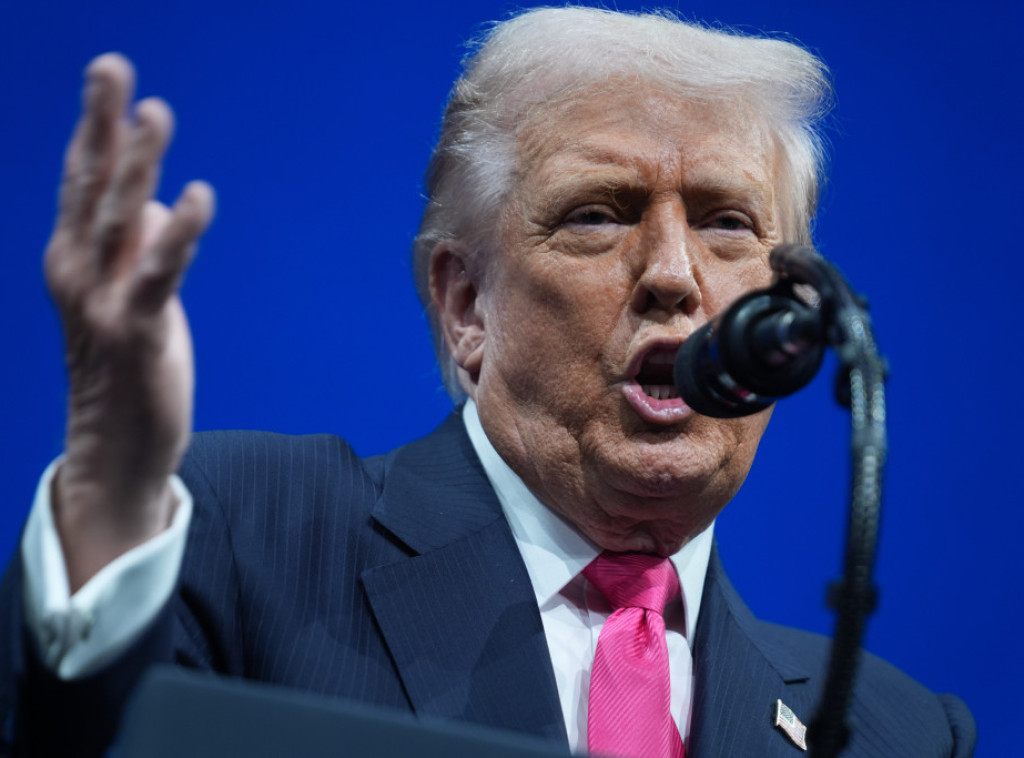 Tramp planira dolazak na samit u Davosu, organizatori uklanjanju "vouk" agendu