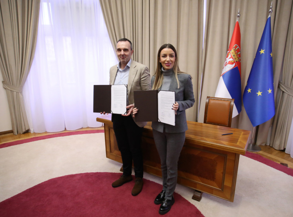 Adrijana Mesarović potpisala ugovor sa CG Foods Europe: Velike kompanije reinvestiraju u Srbiju