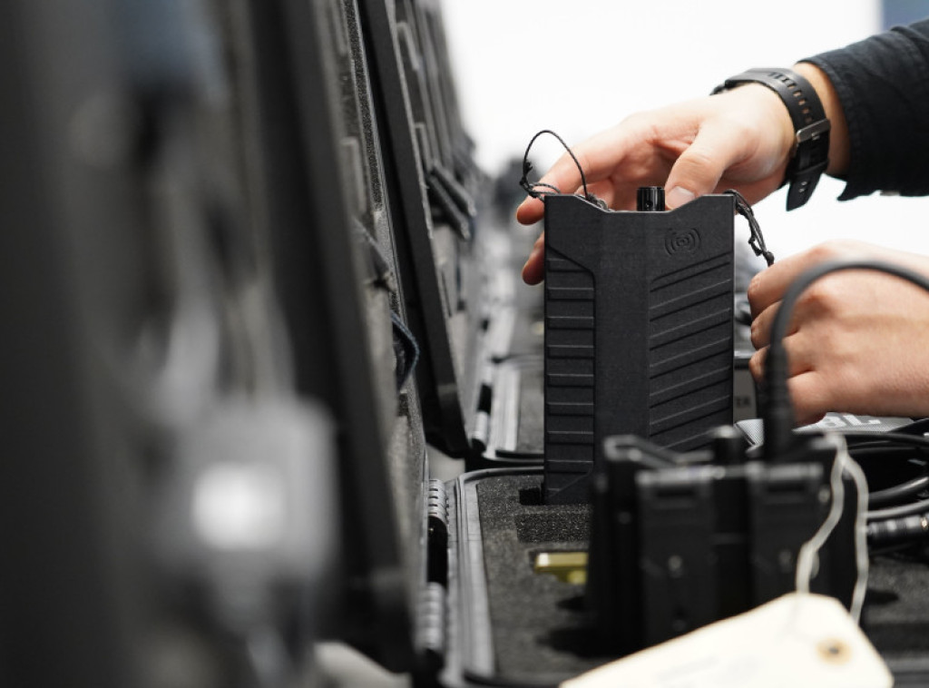 Volstrit džurnal: Kina razvija dronove i oružje uz pomoć AI oslanjajući se na prirodu i životinje