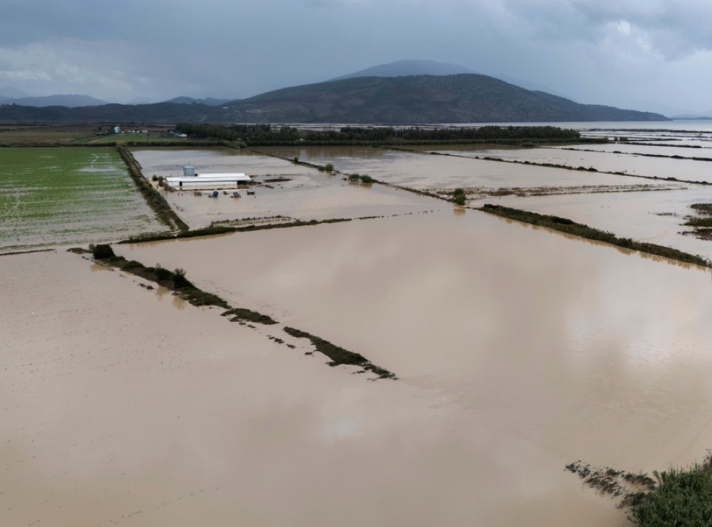 U poplavama u Albaniji poginula najmanje jedna osoba