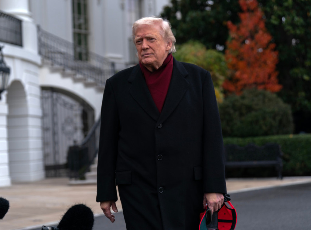 Njujork tajms: Tramp razgovarao telefonom s Madurom o mogućem sastanku u SAD