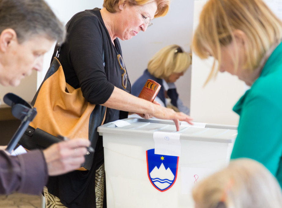 Radom slovenačke vlade nezadovoljno 42 odsto građana