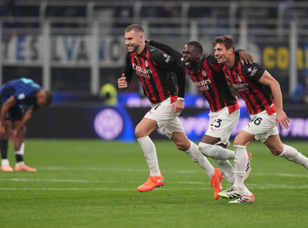 Fudbaleri Milana pobedili Inter u gradskom derbiju