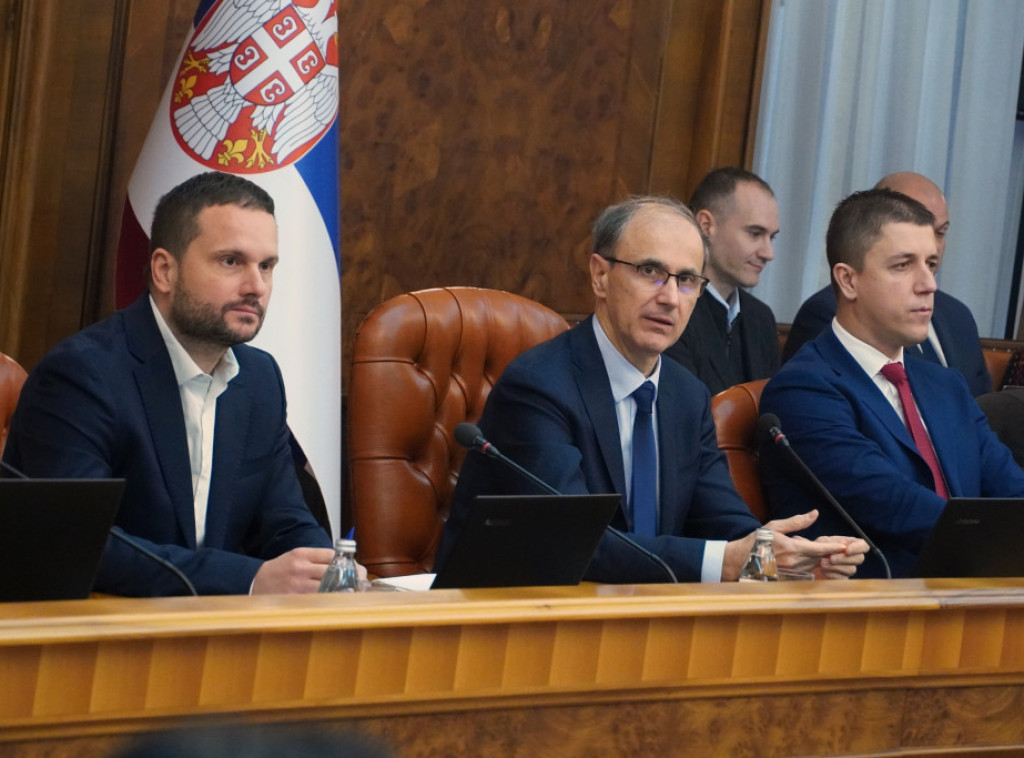 Vlada: Privreda i građani ne treba da brinu, ima dovoljno svih naftnih derivata