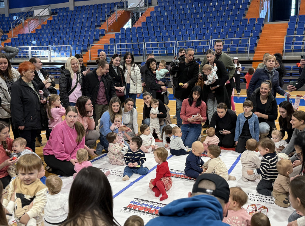 Karavan roditeljstva stigao u Vršac, Radoš Pejović: Podrška roditeljima ostaje naš prioritet