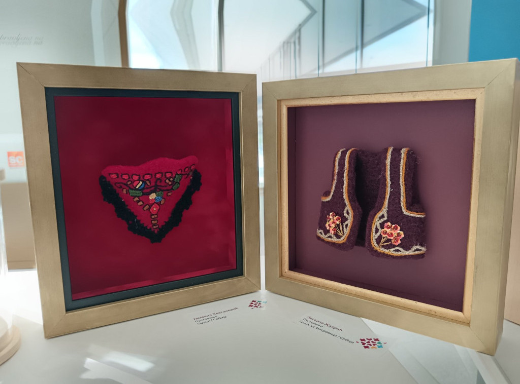 Otvorena izložba "Sto žena - sto minijatura" u Sava centru, traje do 20. decembra