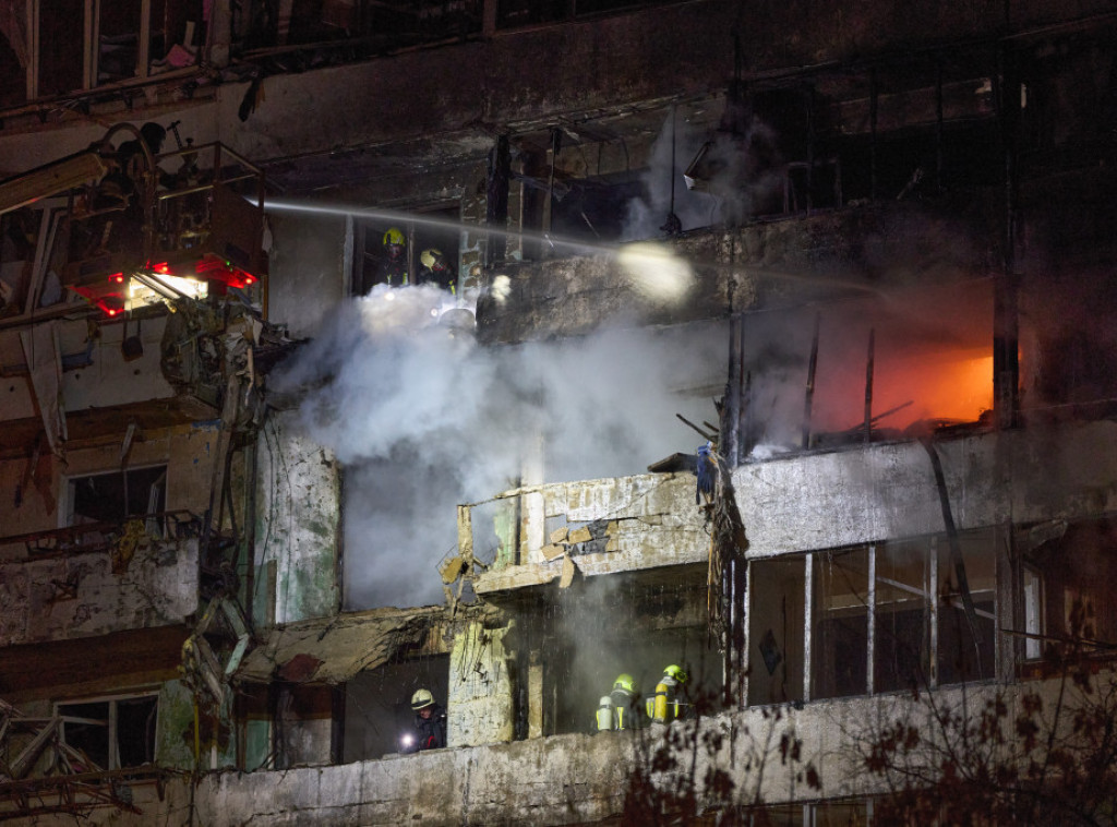 Najmanje šest poginulo, više povređenih u ruskom napadu na Kijev