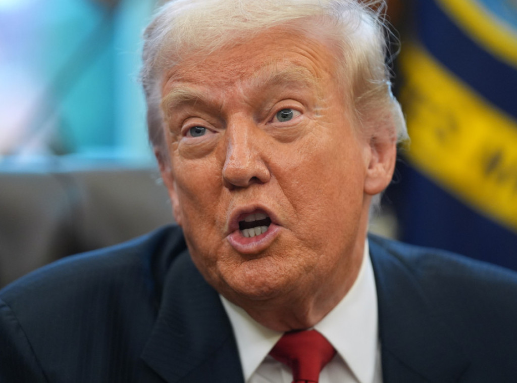 Ruska obaveštajna služba tvrdi da Britanija namerava da diskredituje Trampa