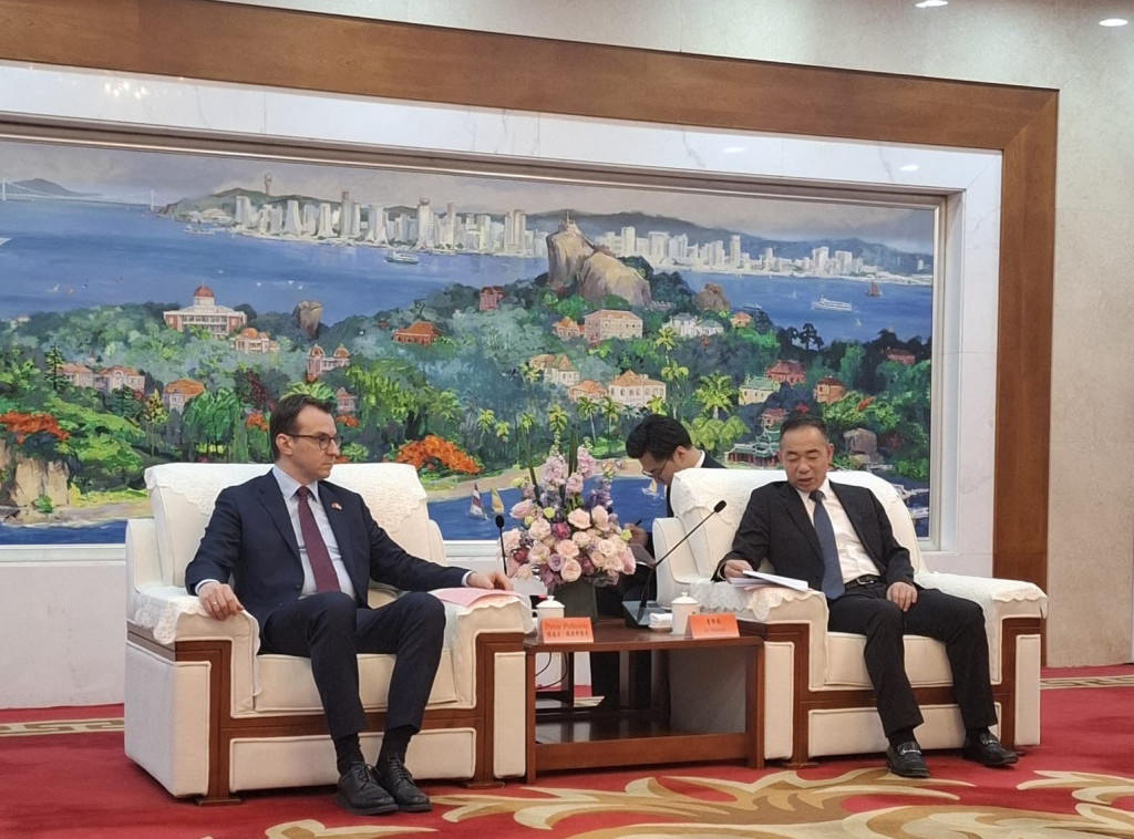 Delegacija SNS i Petković sa Li Haojuem o daljem unapređenju saradnje