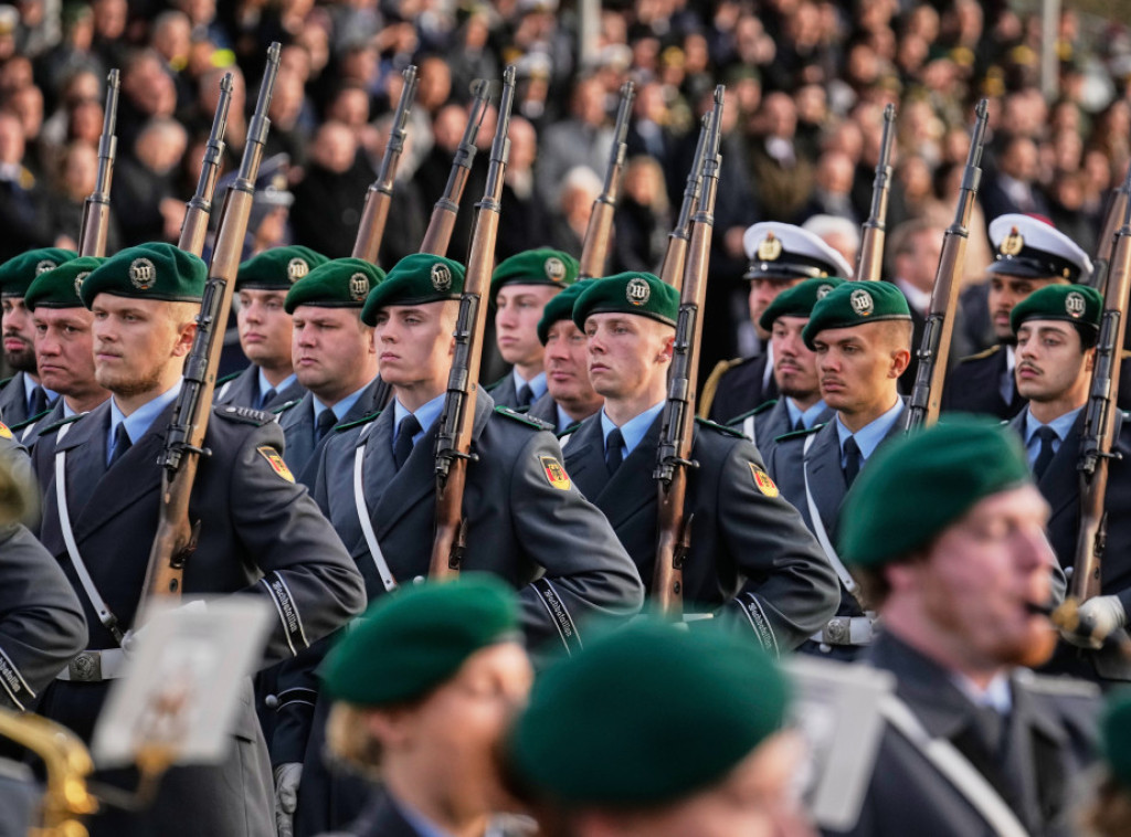 Nemačka vojska planira razvoj jedinica sa dronovima kamikazama