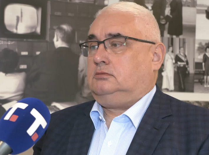 Vladimir Jakovljević: Proces primanja mRNK vakcine traje pet meseci, lečenje košta oko 100.000 evra
