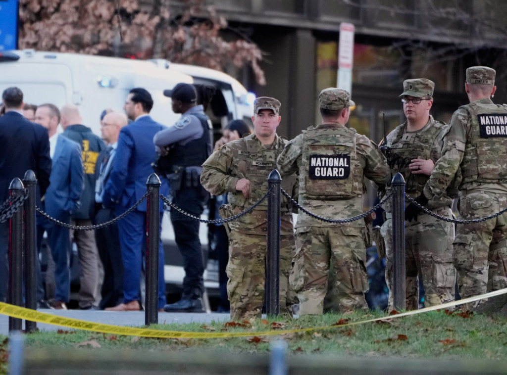 Pripadnici Nacionalne garde upucani ispred Bele kuće još živi, ali u kritičnom stanju