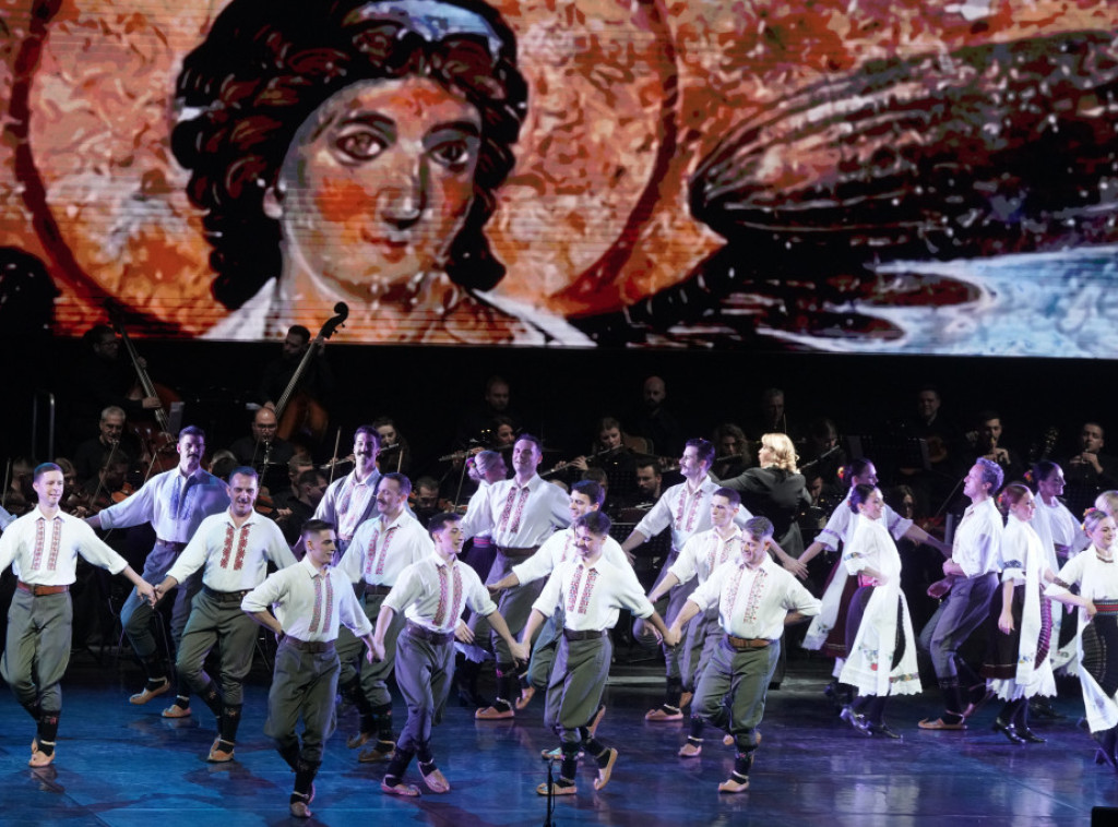 Ansambl "Kolo" premijerno izveo program "Srpska svita" u Sava centru