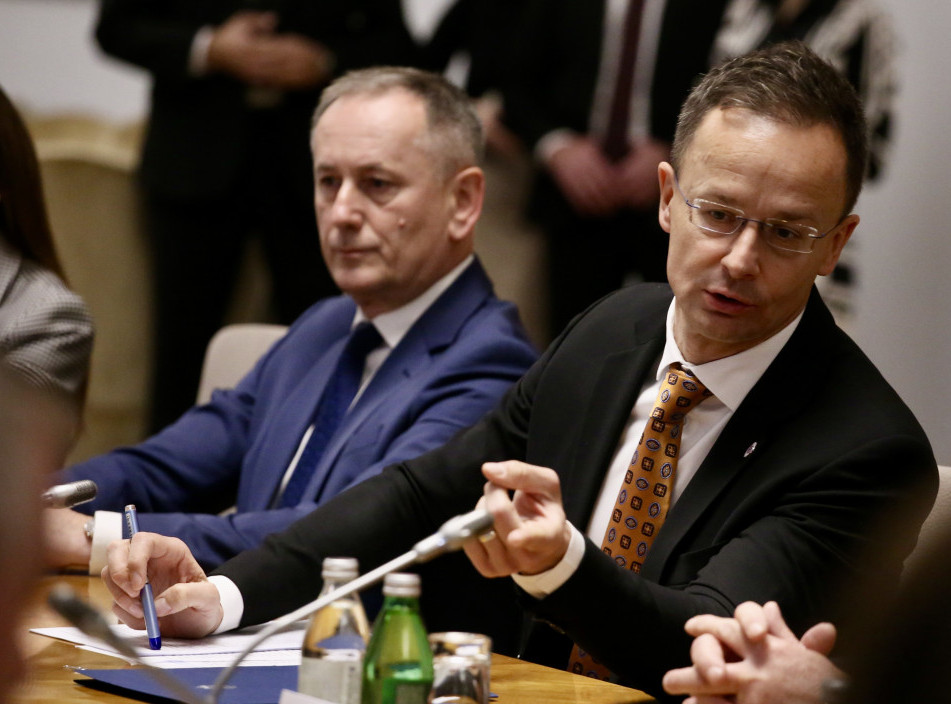 Peter Sijarto: Sve što se dešava po pitanju naftnih derivata u Srbiji važno je i za Mađarsku