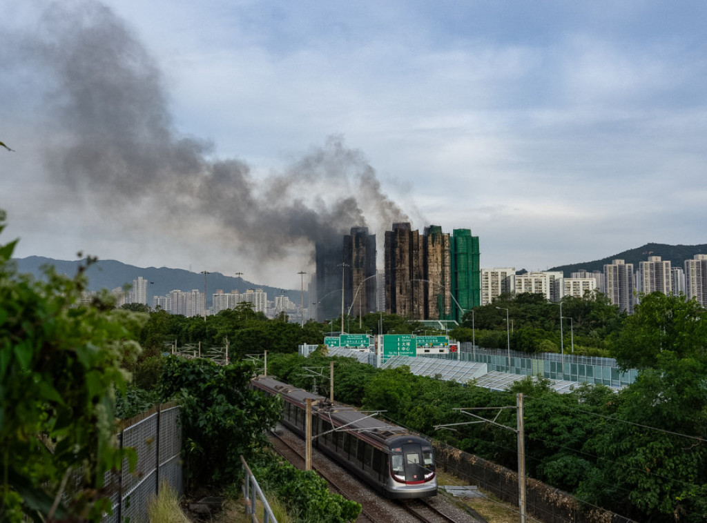 Broj poginulih u požaru u bloku stambenih zgrada u Hongkongu povećan na 75