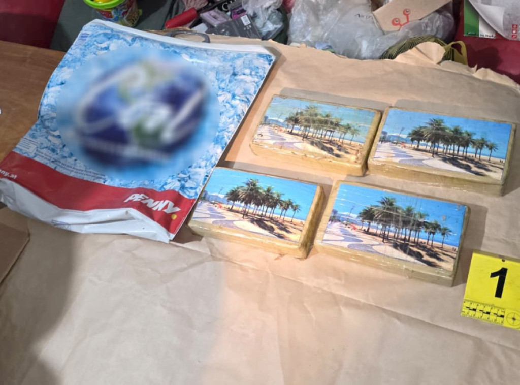 Dačić: Uhapšena dva muškarca, zaplenjeno 12 kilograma kokaina