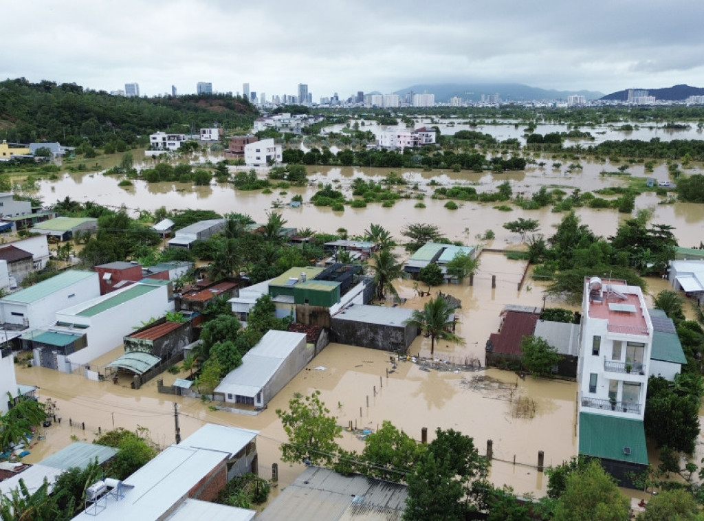 Nacionalni centar: Vijetnam pogođen najgorim poplavama u poslednjih 50 godina