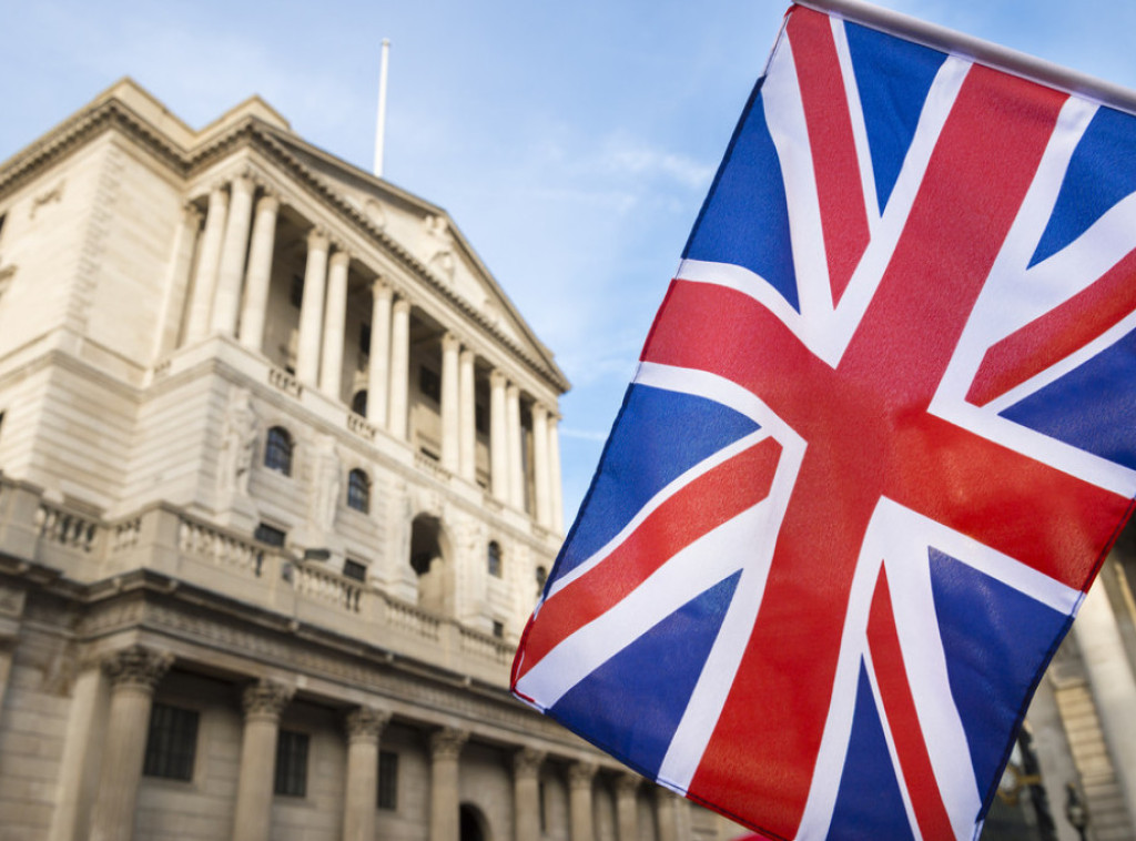 Britanska vlada pokrenula nalog na TikToku na kojem prikazuje racije protiv migranata