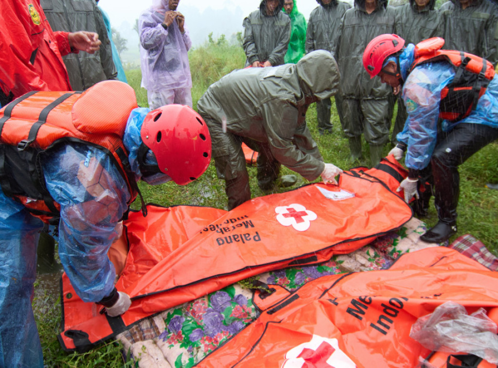 Broj žrtava poplava u jugoistočnoj Aziji porastao na 129