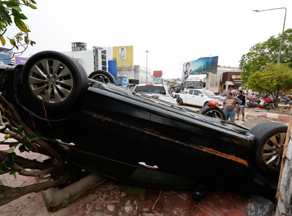 Broj žrtava poplava na Tajlandu porastao na 145